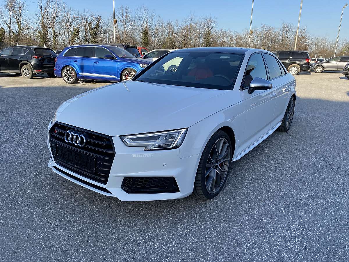 Audi S4 3.0TFSI Audi S4 3.0TFSI