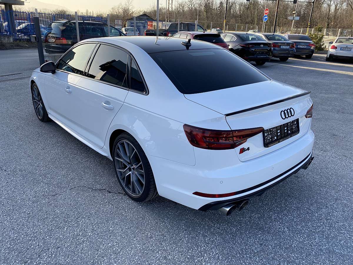 Audi S4 3.0TFSI Audi S4 3.0TFSI
