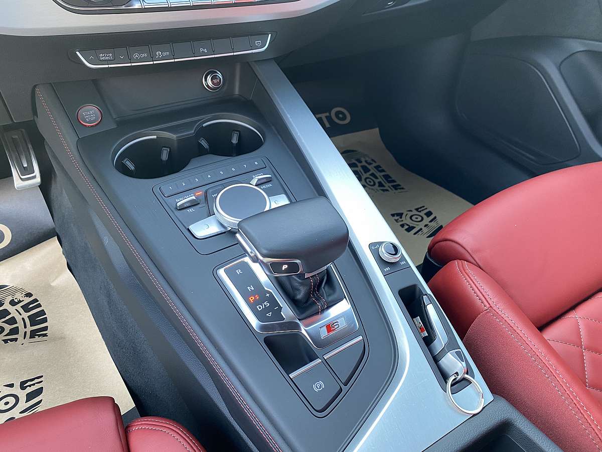 Audi S4 3.0TFSI Audi S4 3.0TFSI