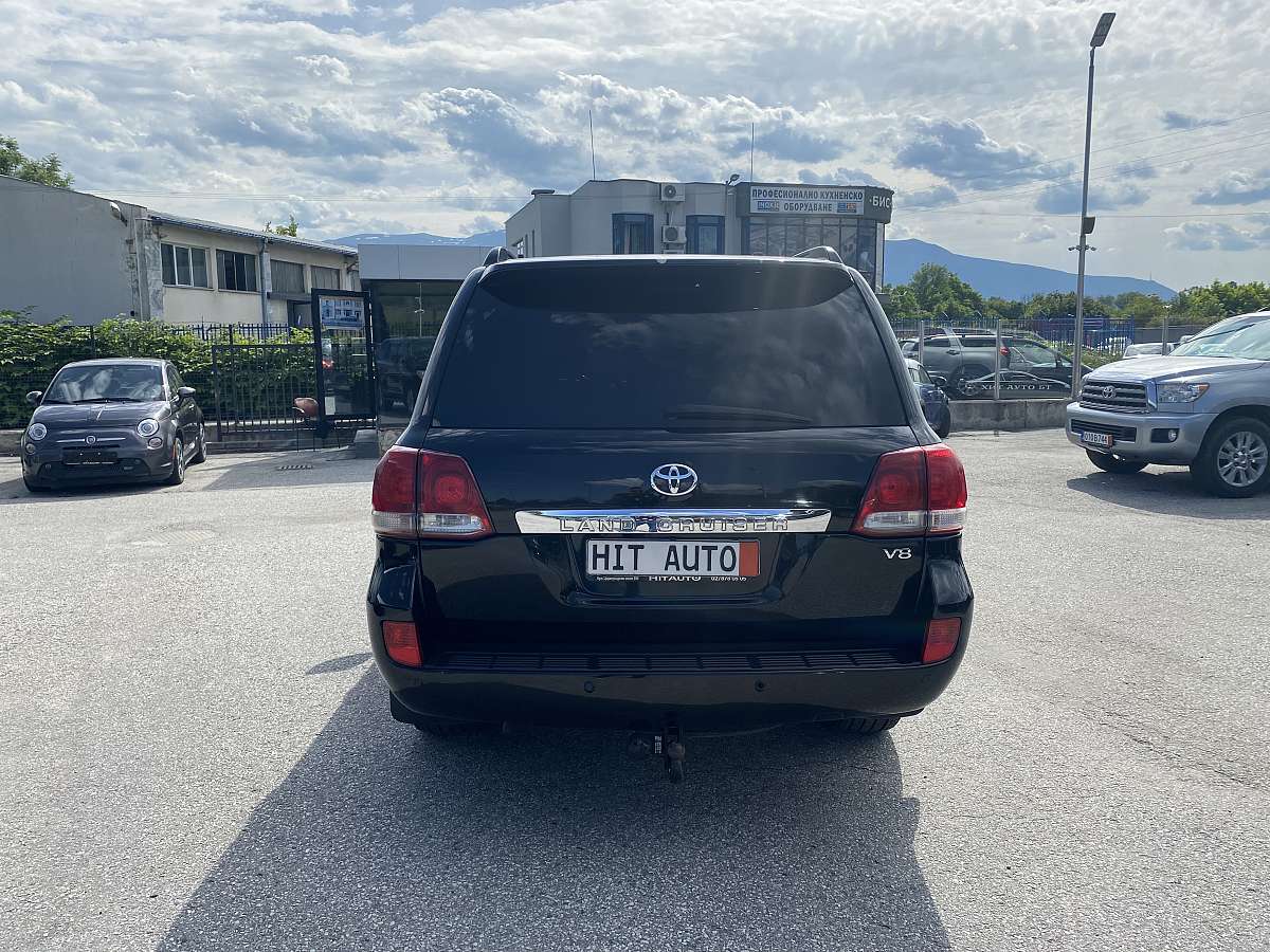 Toyota Land Cruiser 200 V8 D Toyota Land Cruiser 200 V8 D