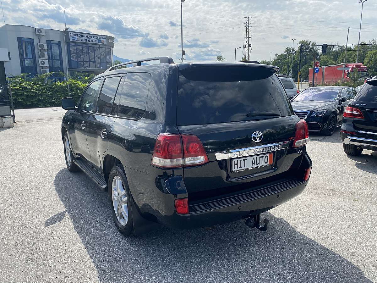 Toyota Land Cruiser 200 V8 D Toyota Land Cruiser 200 V8 D