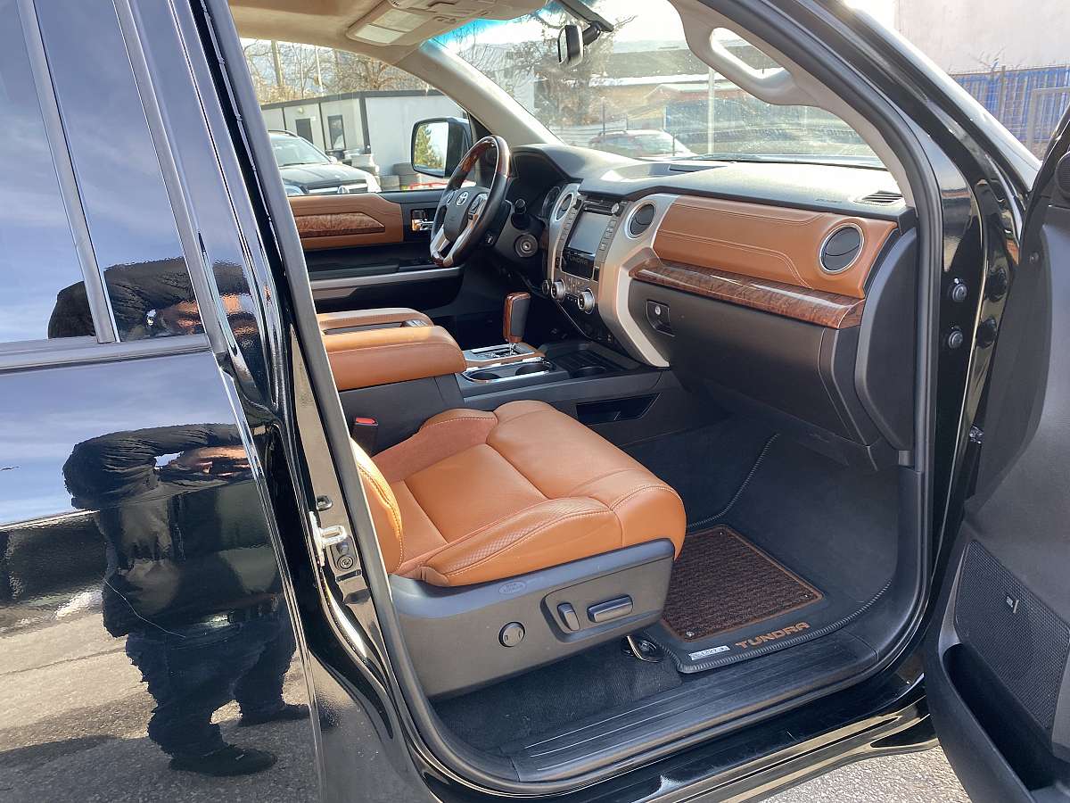 Toyota Tundra 1794
