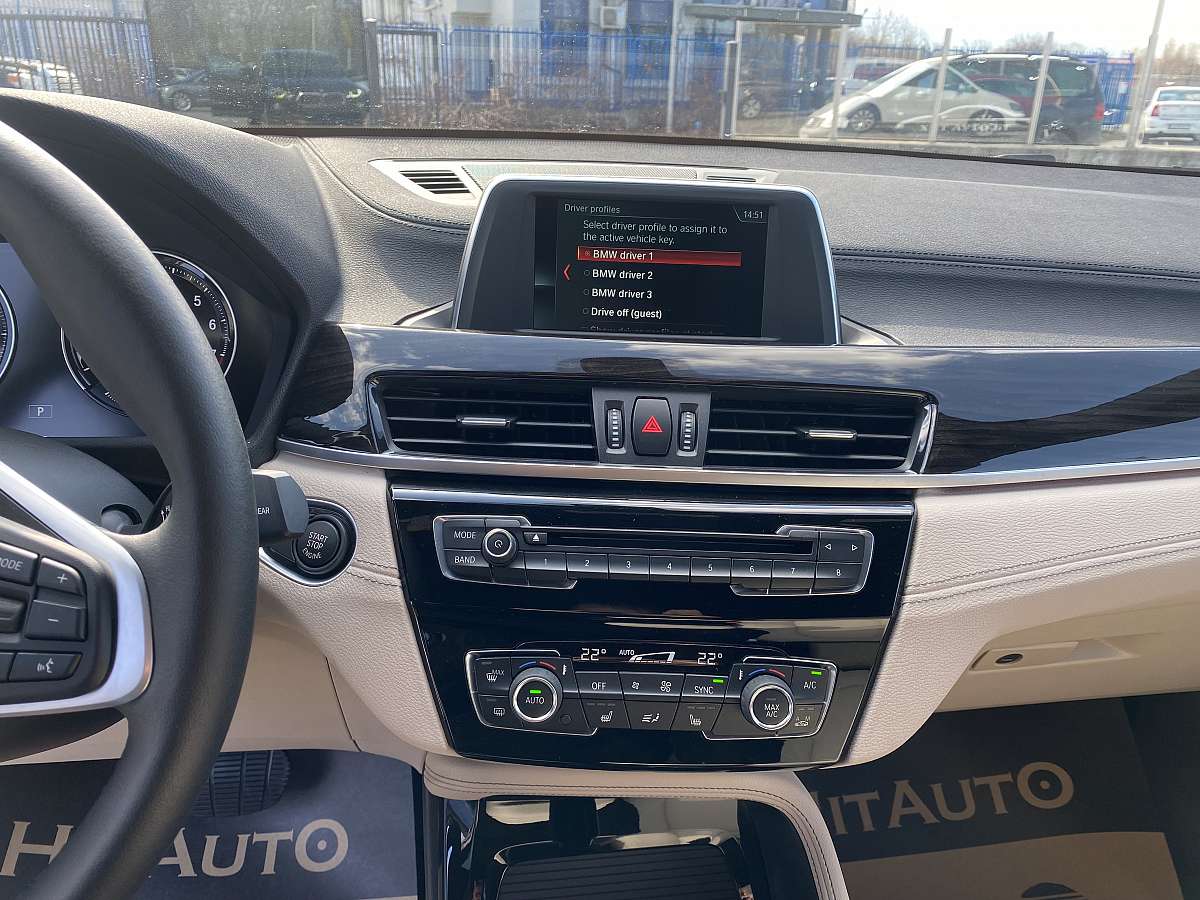 BMW X2 28i