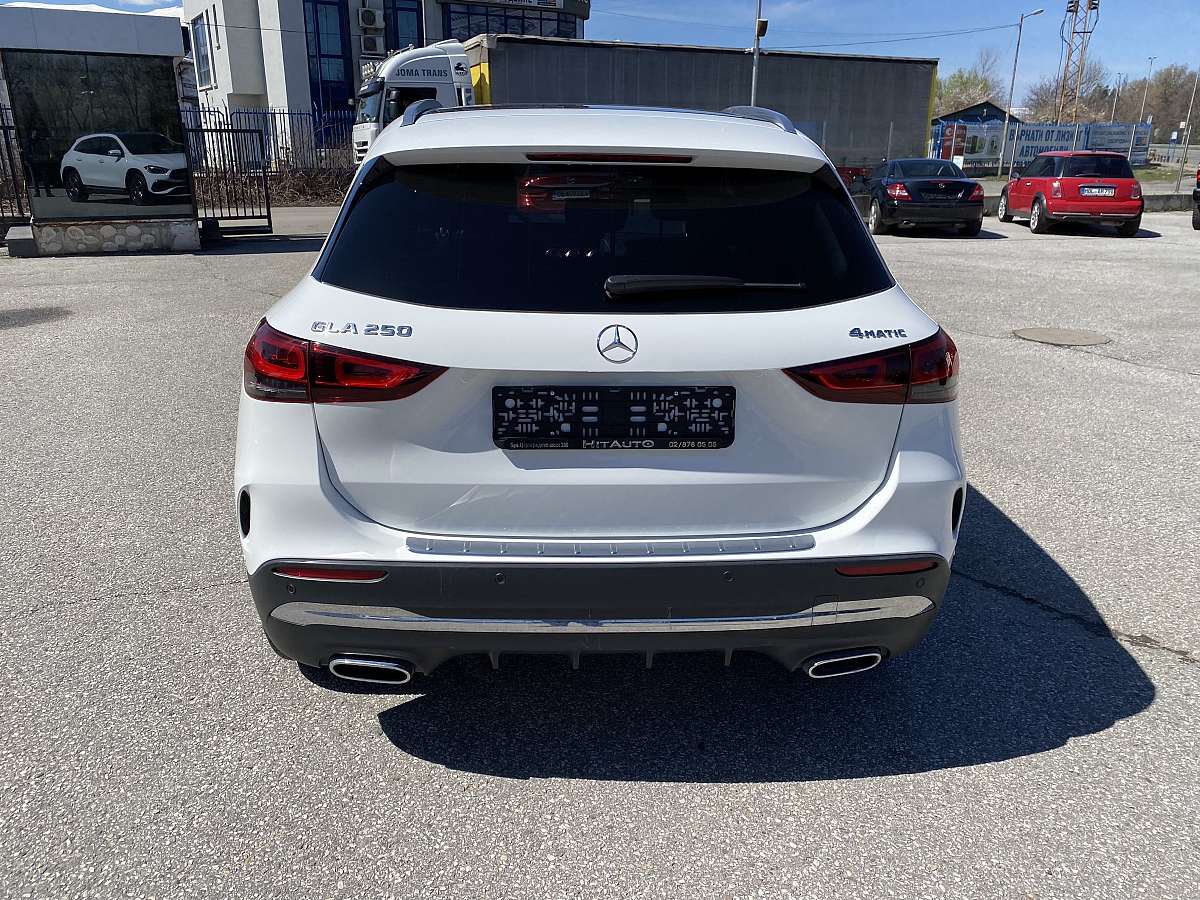 Mercedes-Benz GLA 250 4Matic Mercedes-Benz GLA 250 4Matic