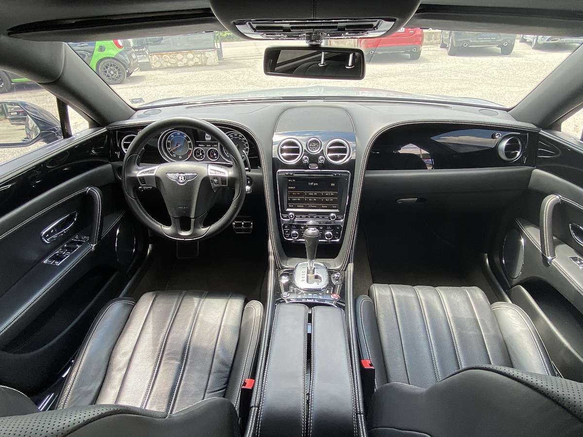 Bentley Flying Spur W12