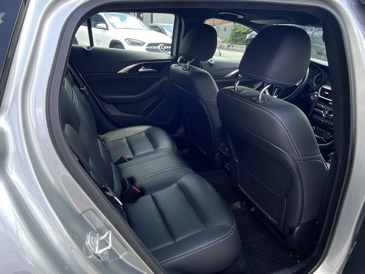 Infiniti Q30 AWD 2.2 D