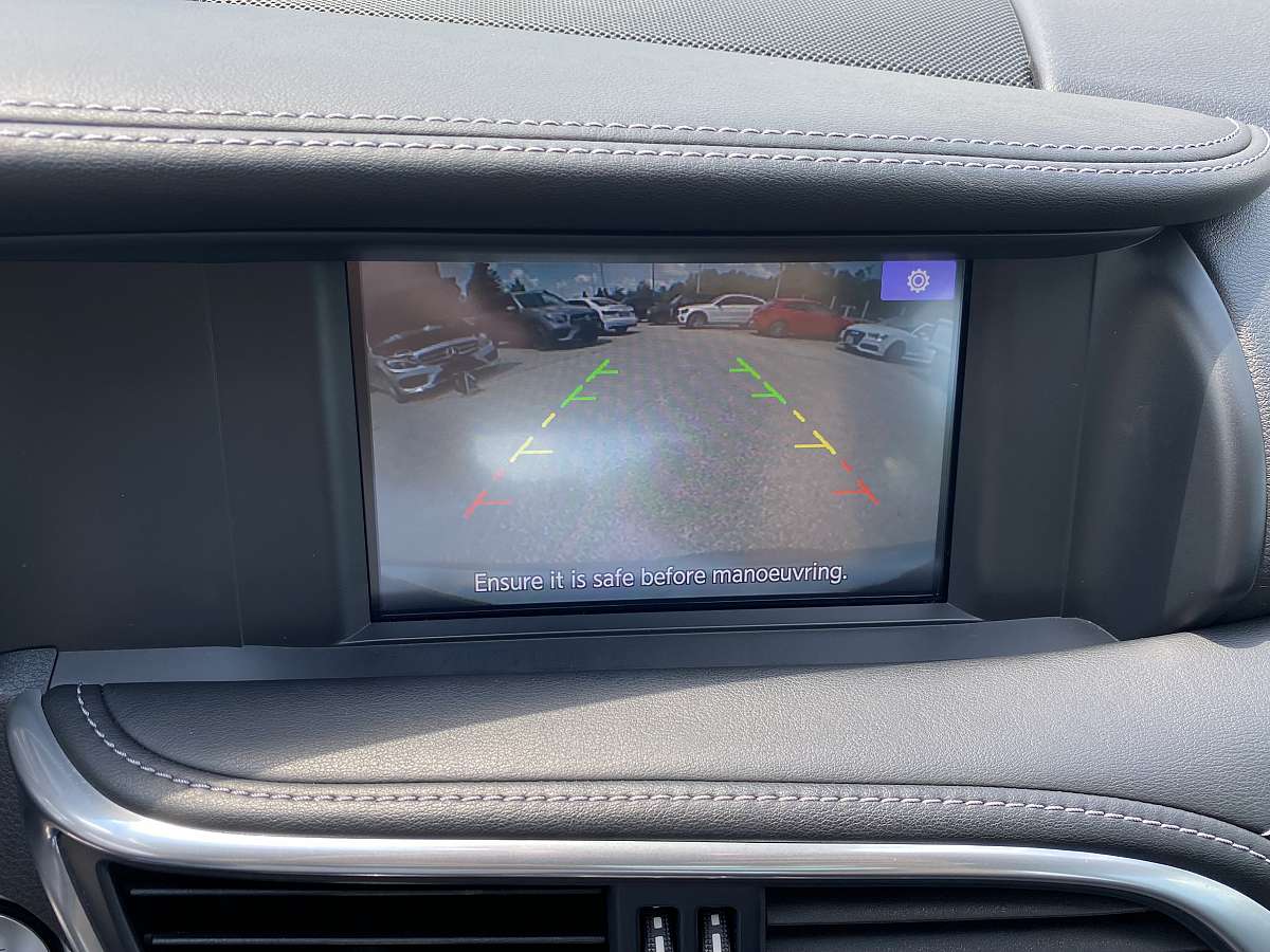 Infiniti Q30 AWD 2.2 D
