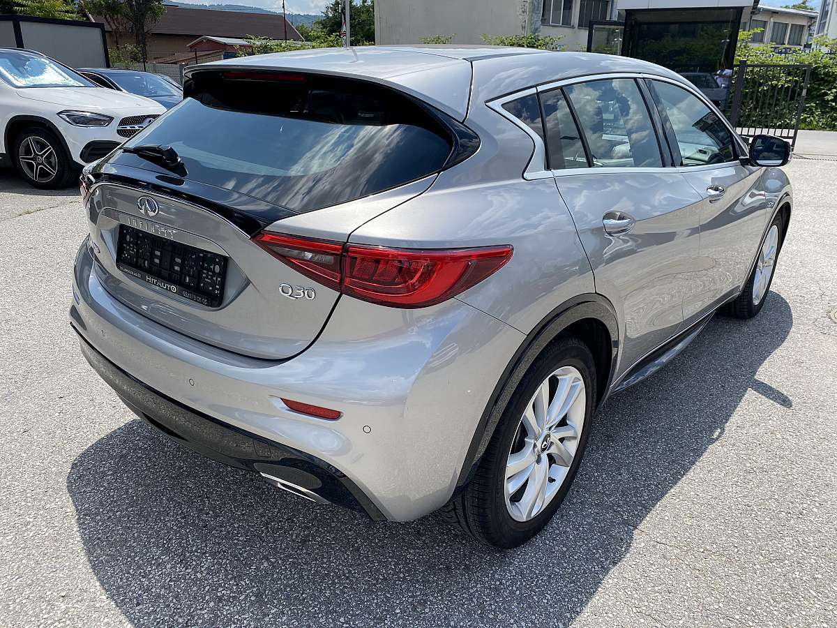 Infiniti Q30 AWD 2.2 D