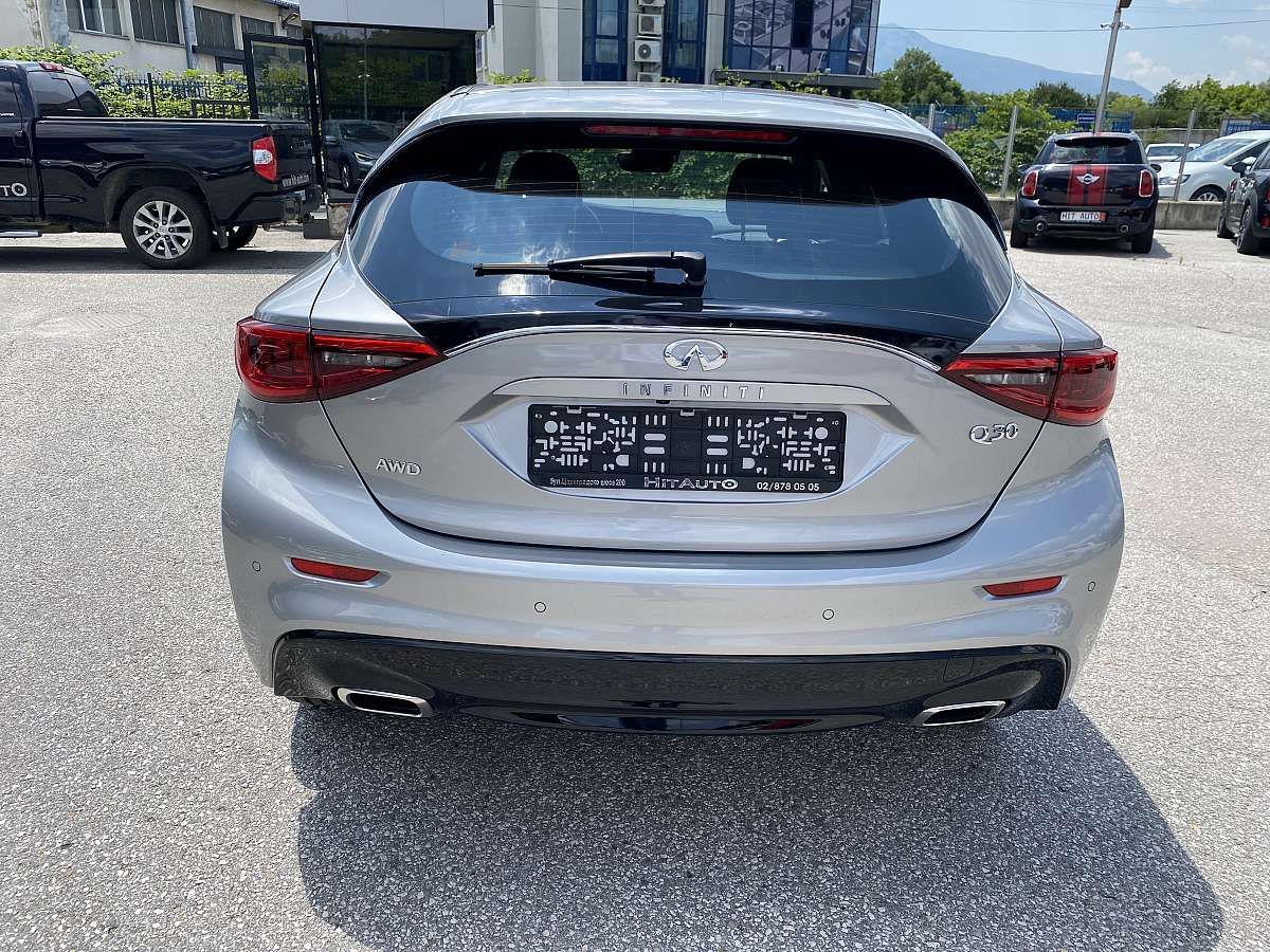 Infiniti Q30 AWD 2.2 D
