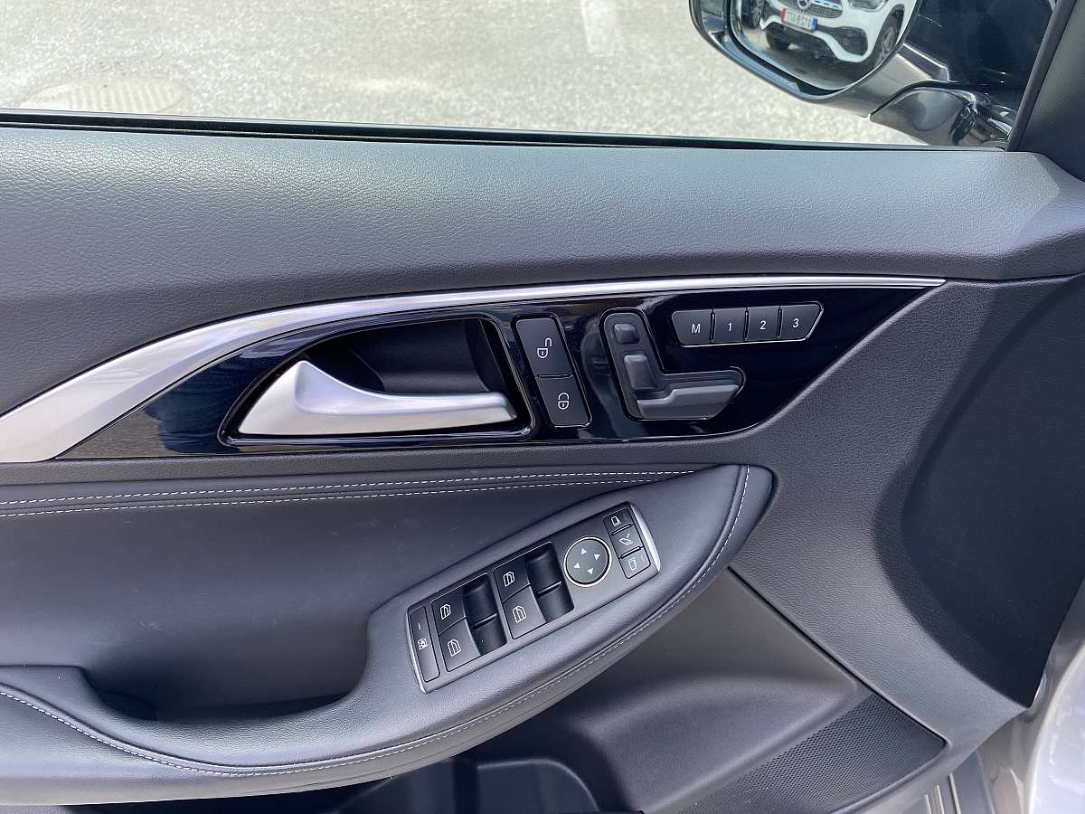 Infiniti Q30 AWD 2.2 D