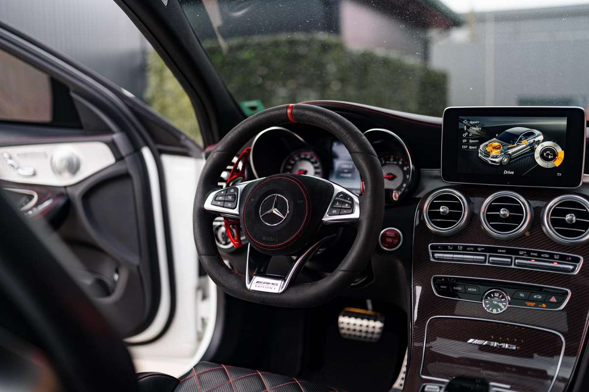 Mercedes - Benz C63s