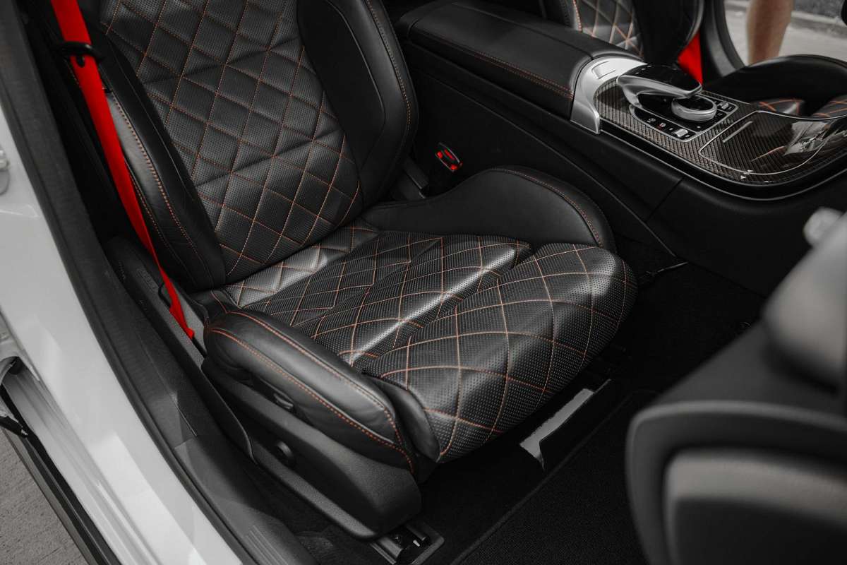 Mercedes - Benz C63s