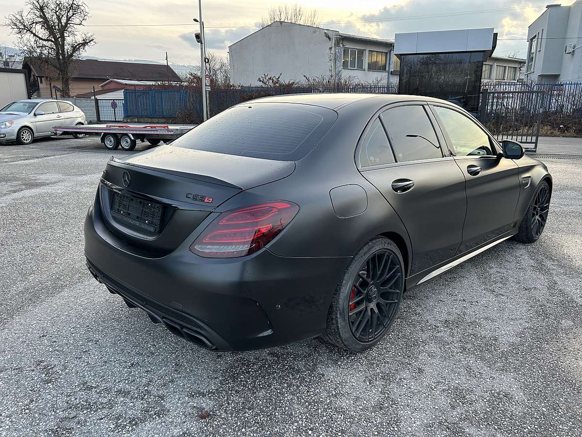 Mercedes - Benz C63s