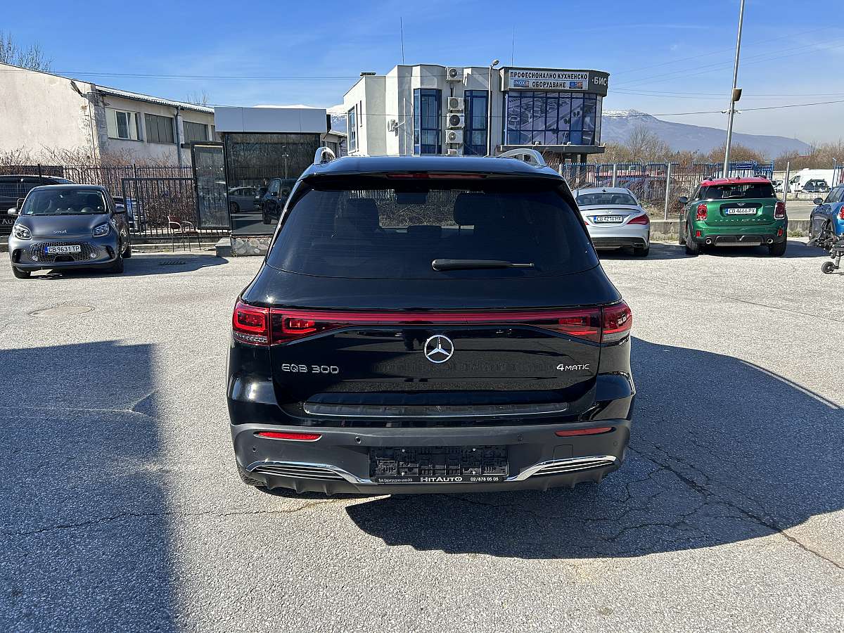 Mercedes-Benz EQB 300 4Matic AMG Mercedes-Benz EQB 300 4Matic AMG