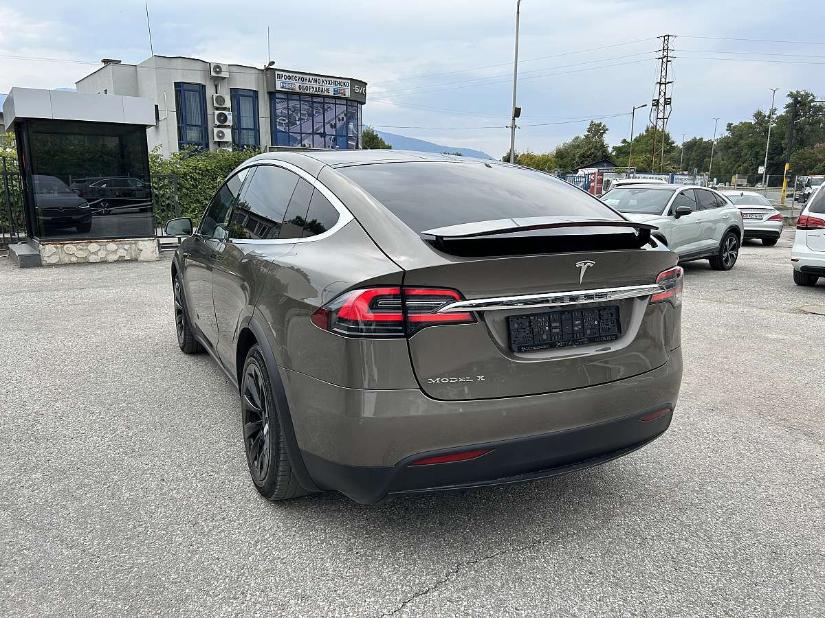 Tesla P100 D