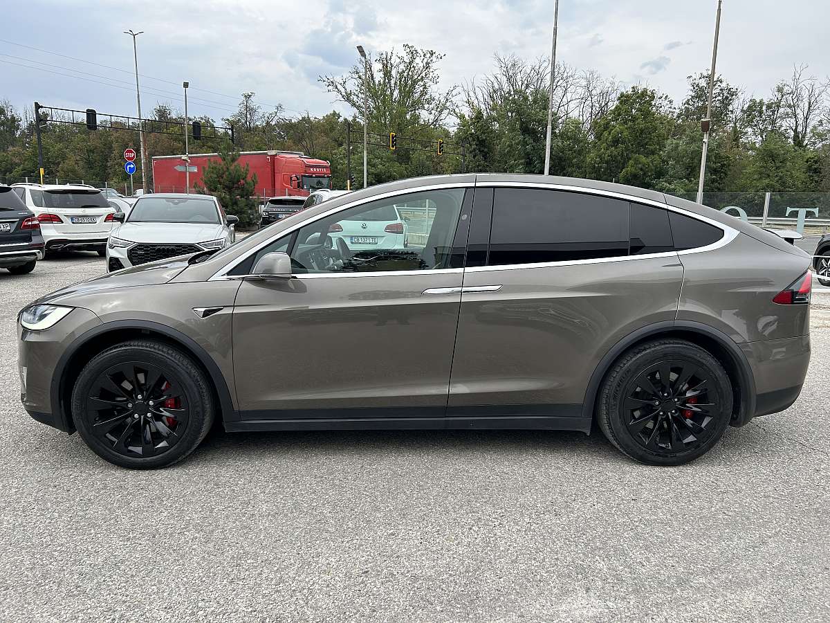 Tesla P100 D
