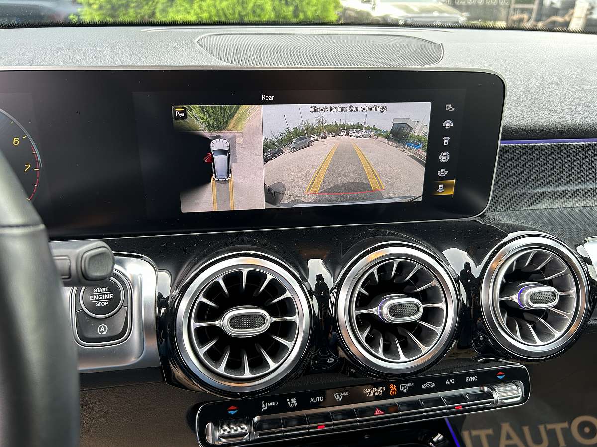 Mercedes Benz GLB 250 4M AMG 6+1 Mercedes Benz GLB 250 4M AMG 6+1
