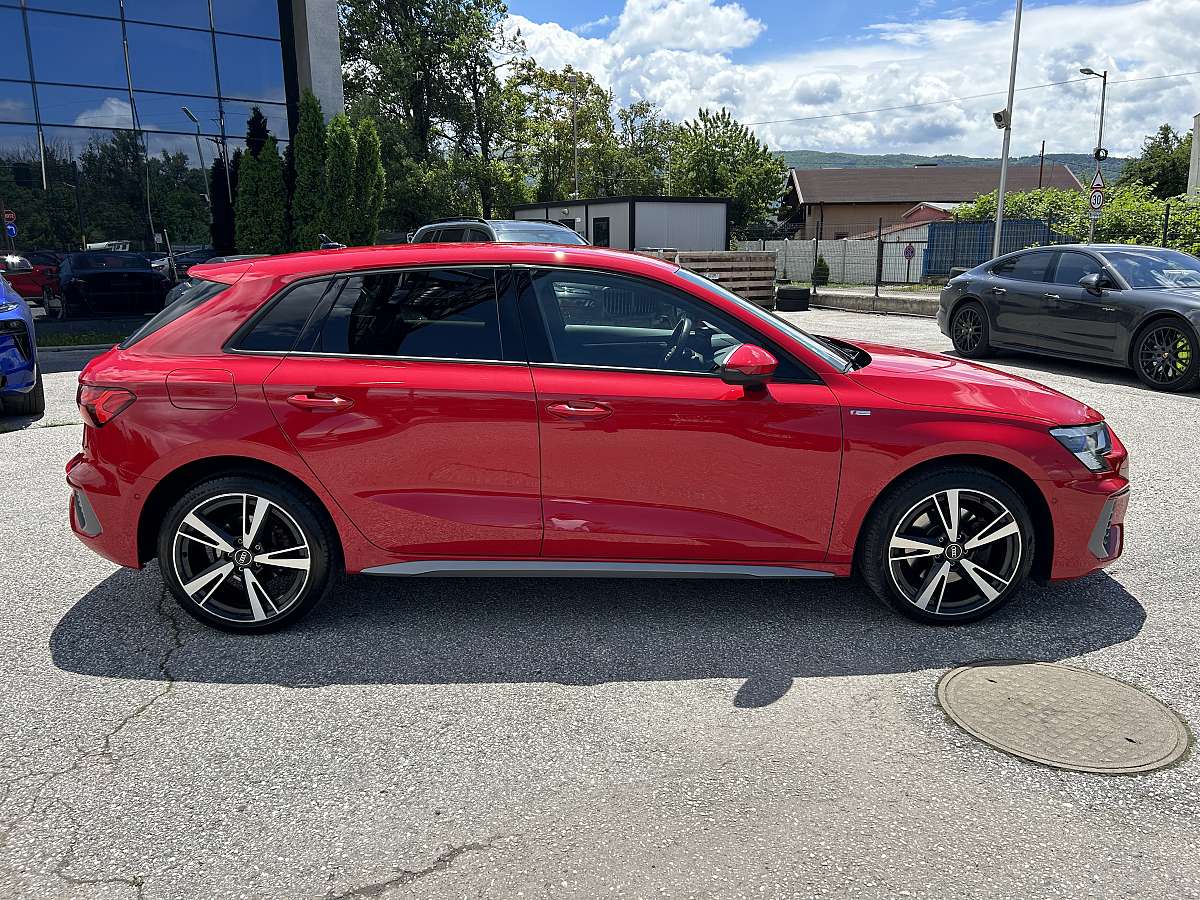 Audi A3 40e S Line Matrix