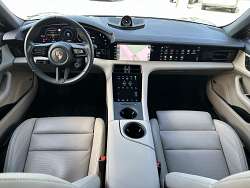 porsche taycan 4S Cross